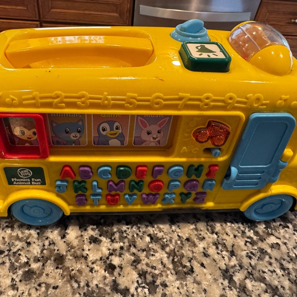 Leapfrog Yellow Kids Alphabet Learning Bus Toy - Interactive Letters and Sounds